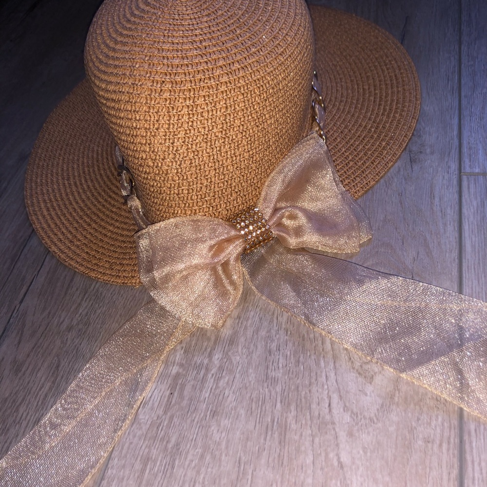 Tan vacation hat